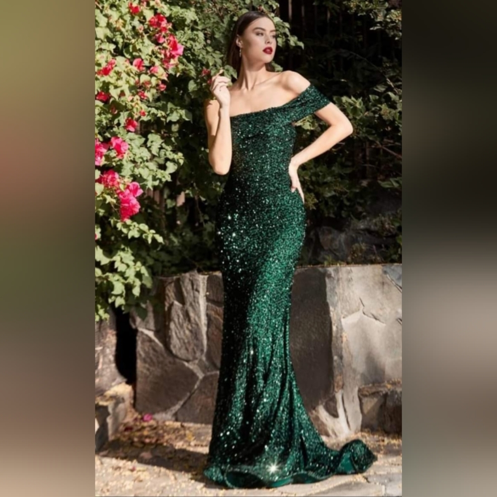 NWT Emerald Green Sequin Prom Dress
